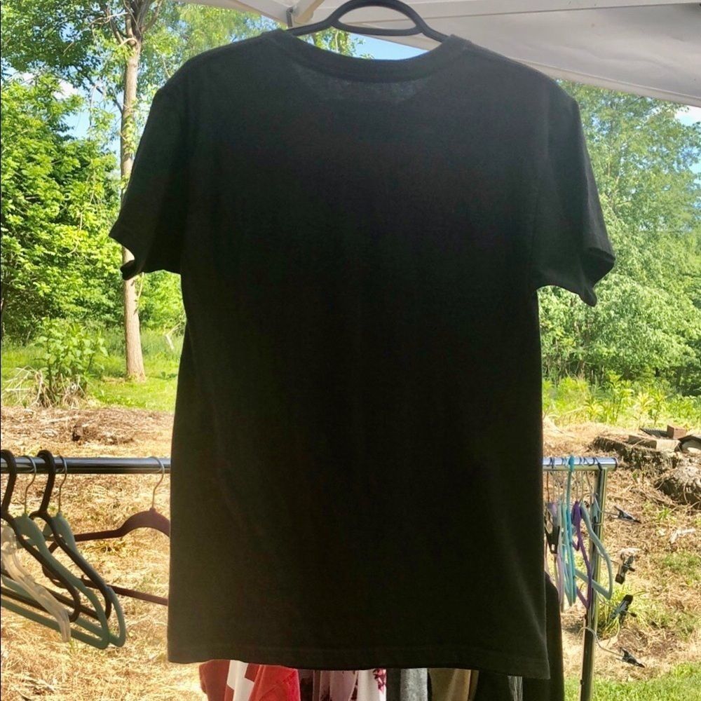 (Sold) T-SHIRT - Picture 3 of 3